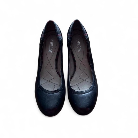 Vintage Black Heeled Pumps / Minimal Classic Block Heel 🖤💋 - Picture 2 of 6